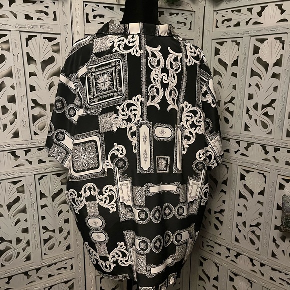 FASHION ATTITUDE VINTAGE VIBES BLACK & OFF WHITE SHORT SLEEVE BUTTON UP PLUS TOP - Picture 7 of 9